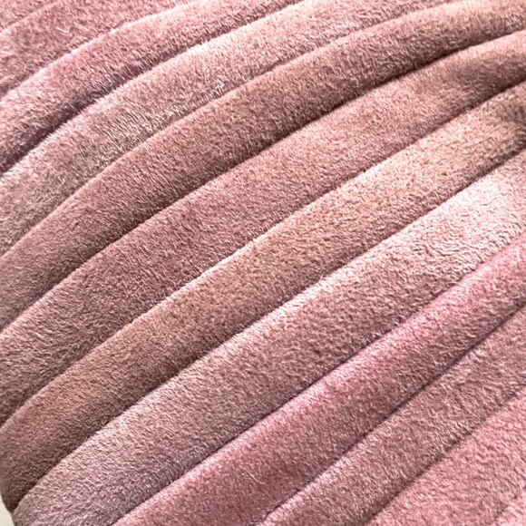 Yves Saint Laurent Tom Ford Collection Pleated Suede Bag - Picture 6 of 13